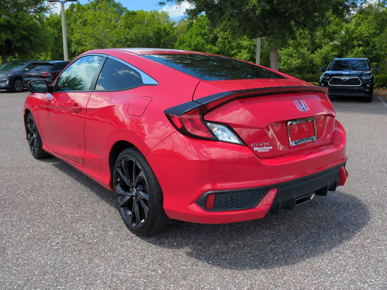 View vehicle photo 4