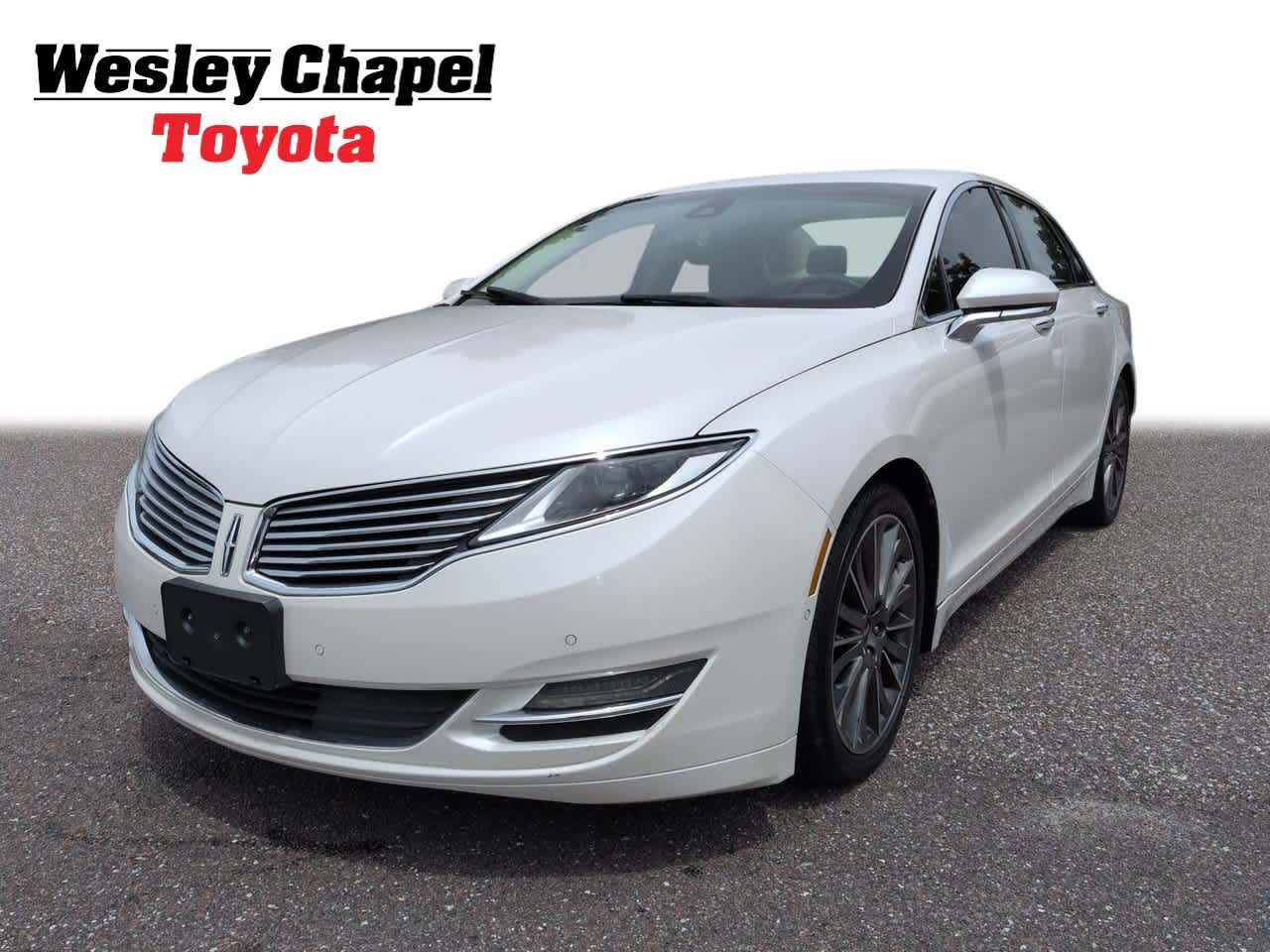 White Platinum Metallic Tri-Coat 2013 Lincoln MKZ Sedan Front-Wheel Drive 6-Speed Automatic