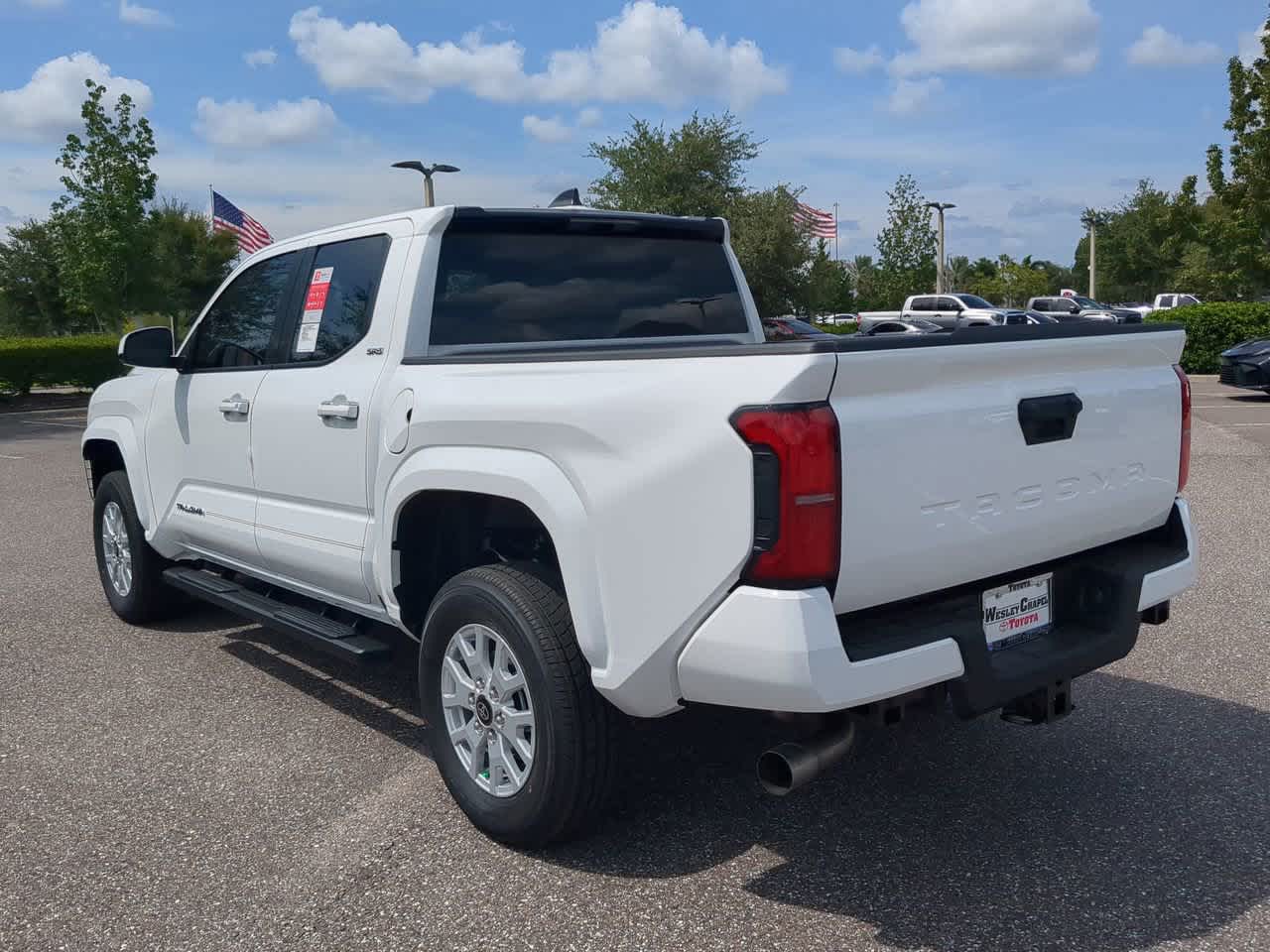 2025 Toyota Tacoma SR5 Double Cab photo 5