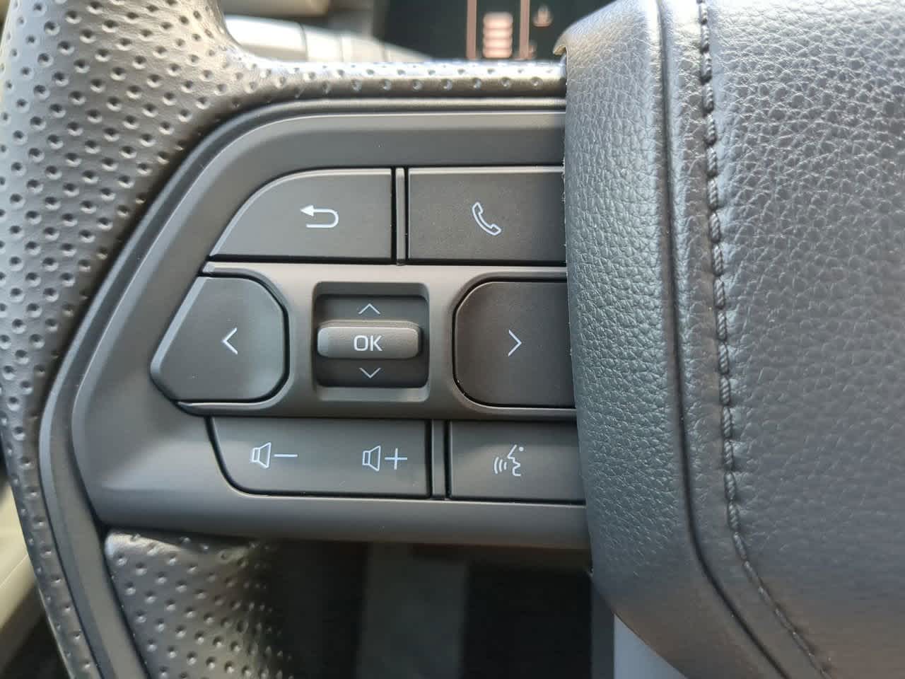2025 Toyota Tacoma SR5 Double Cab photo 22