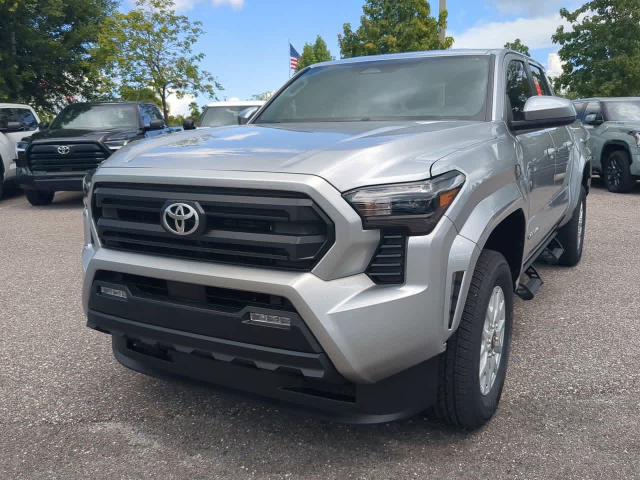 2025 Toyota Tacoma SR5 Double Cab photo 3