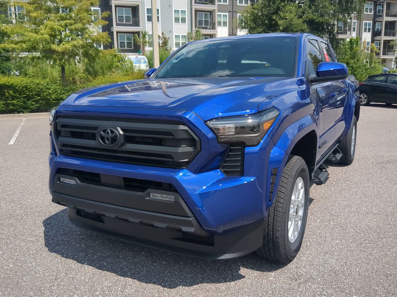 2025 Toyota Tacoma SR5 Double Cab photo 3
