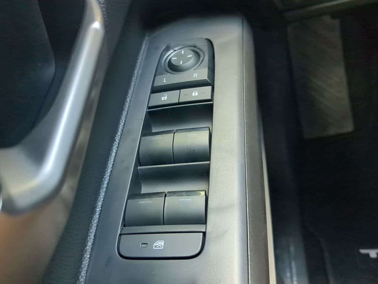 2025 Toyota Tacoma TRD Off-Road Double Cab photo 20