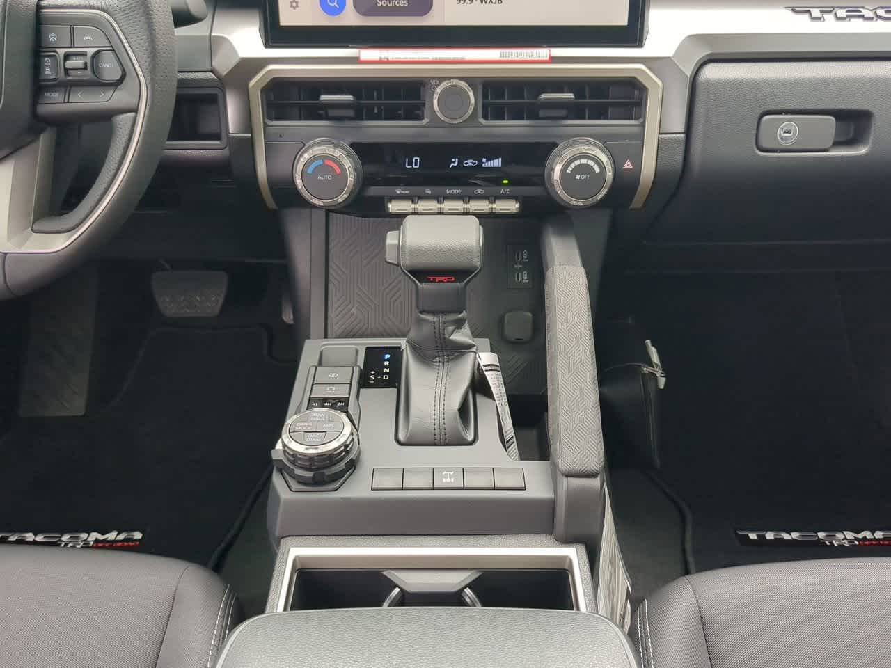 2025 Toyota Tacoma TRD Off-Road Double Cab photo 13