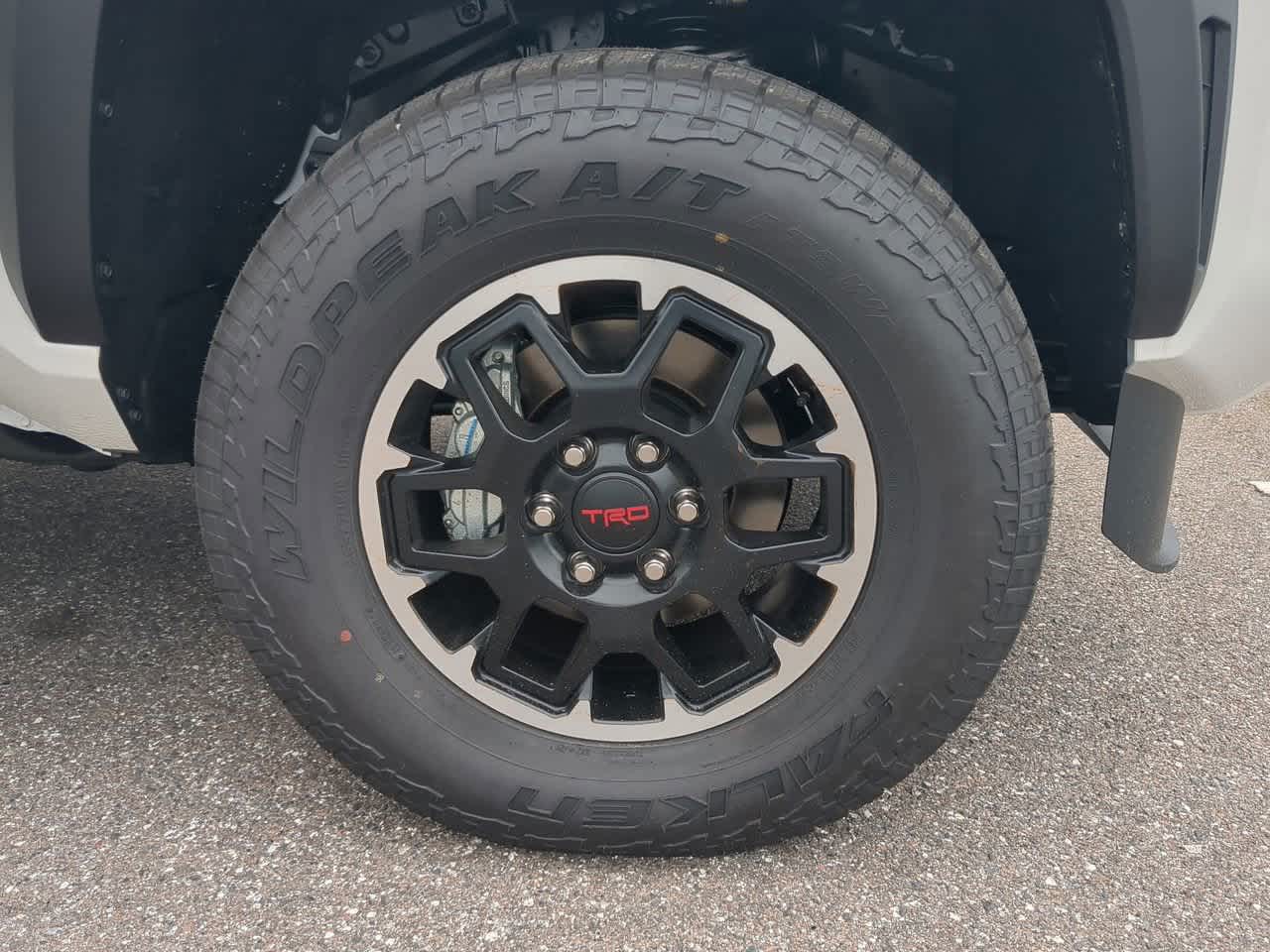 2025 Toyota Tacoma TRD Off-Road Double Cab photo 8
