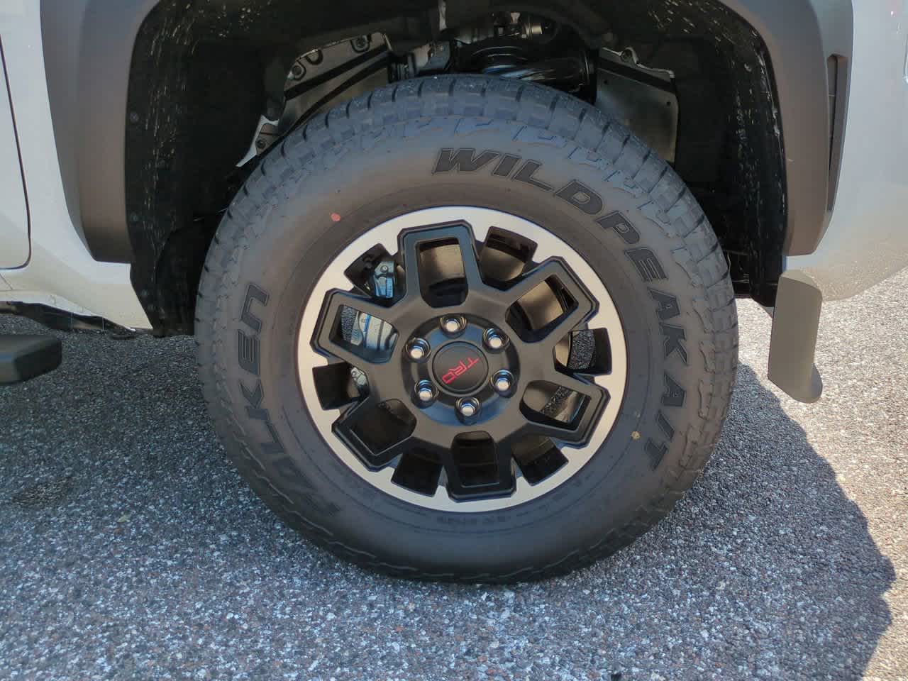 2025 Toyota Tacoma TRD Off-Road Double Cab photo 12