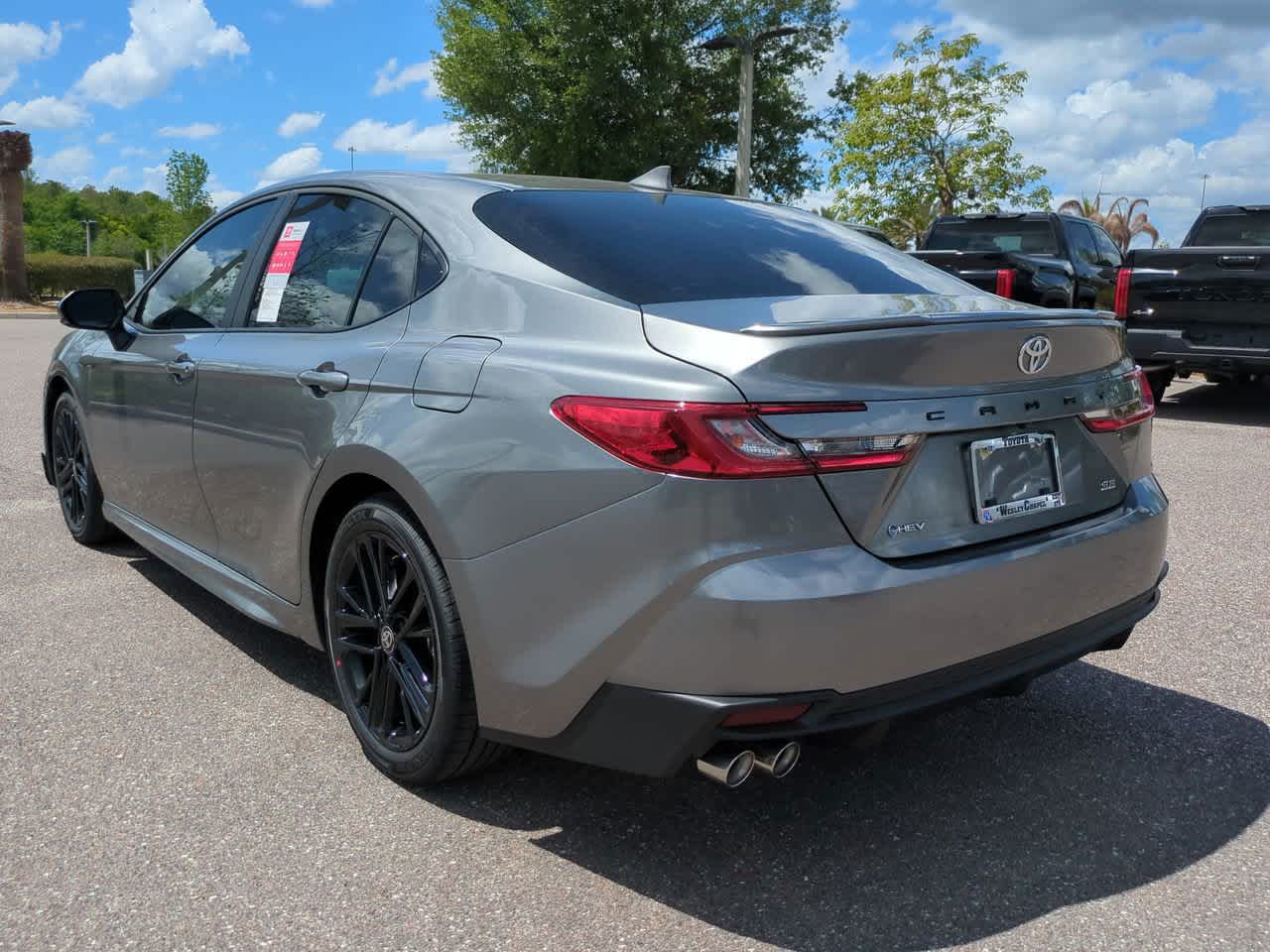 View vehicle photo 4