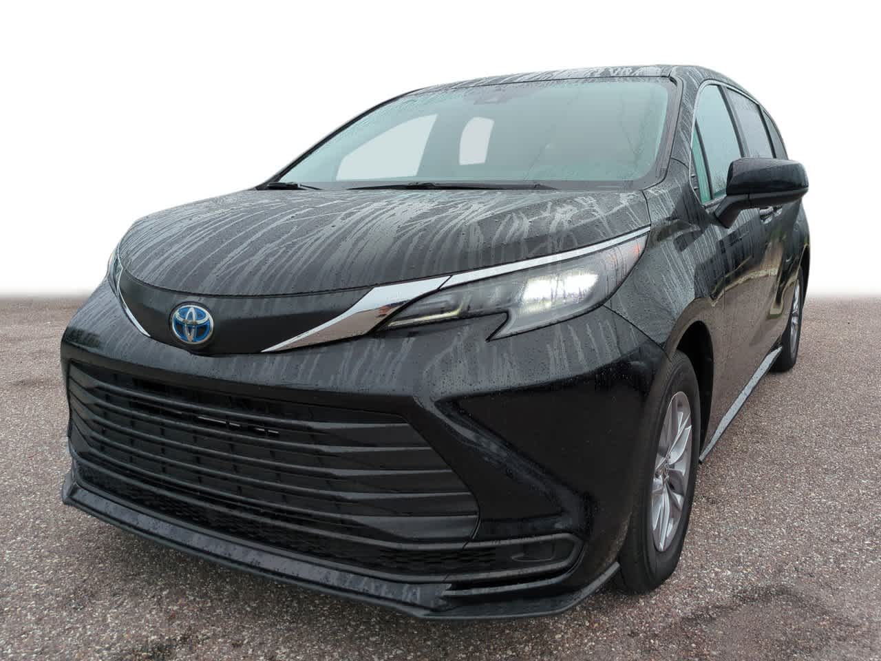 2025 Toyota Sienna LE 8-Passenger FWD