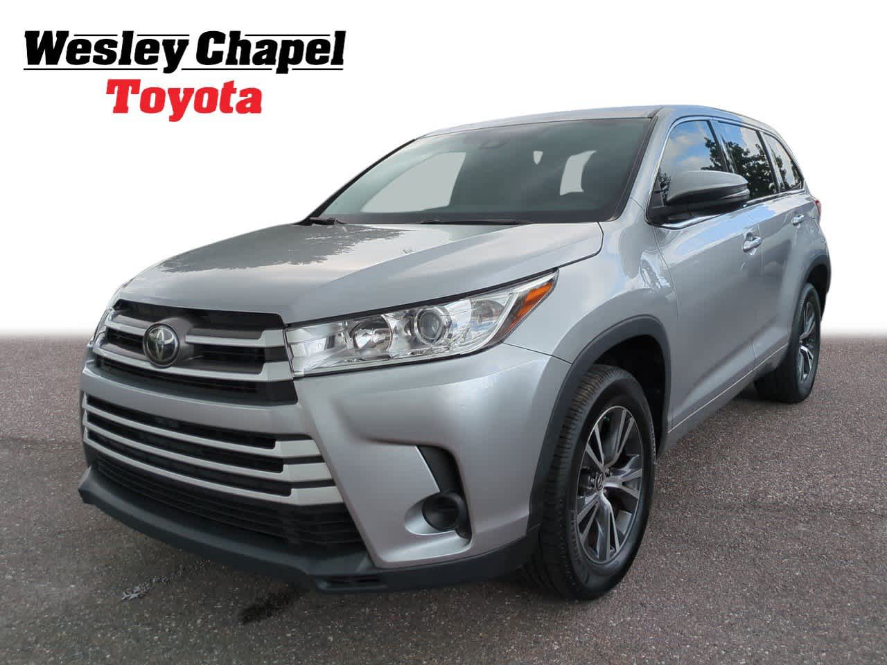 Celestial Silver Metallic 2017 Toyota Highlander SUV / Crossover Front-Wheel Drive 6-Speed Automatic