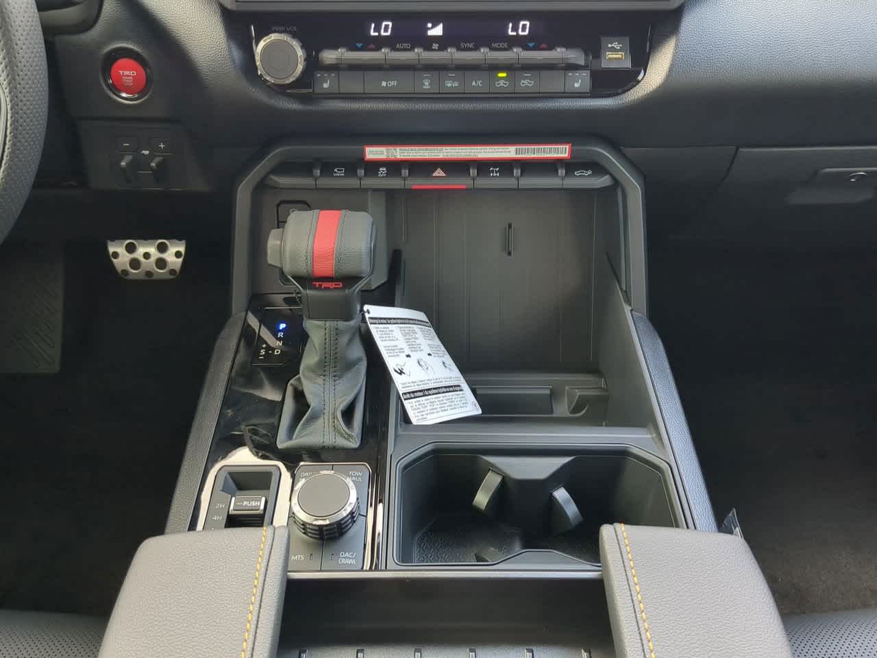 2025 Toyota Tundra SR5 CrewMax photo 18