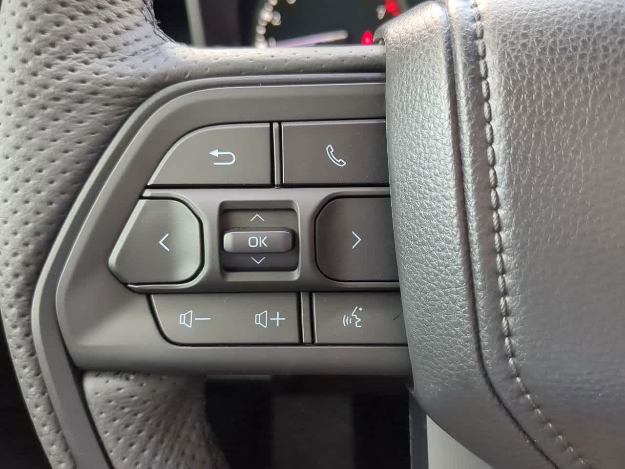 2025 Toyota Tundra SR5 CrewMax photo 22