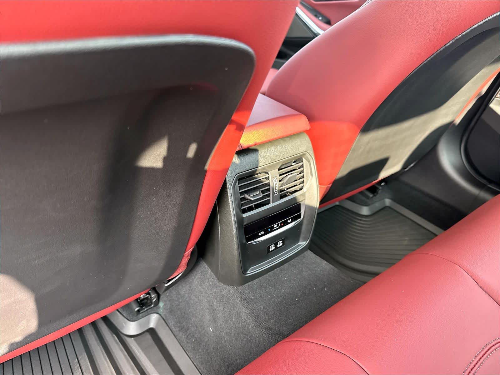 New 2026 BMW 330i NA Sedan