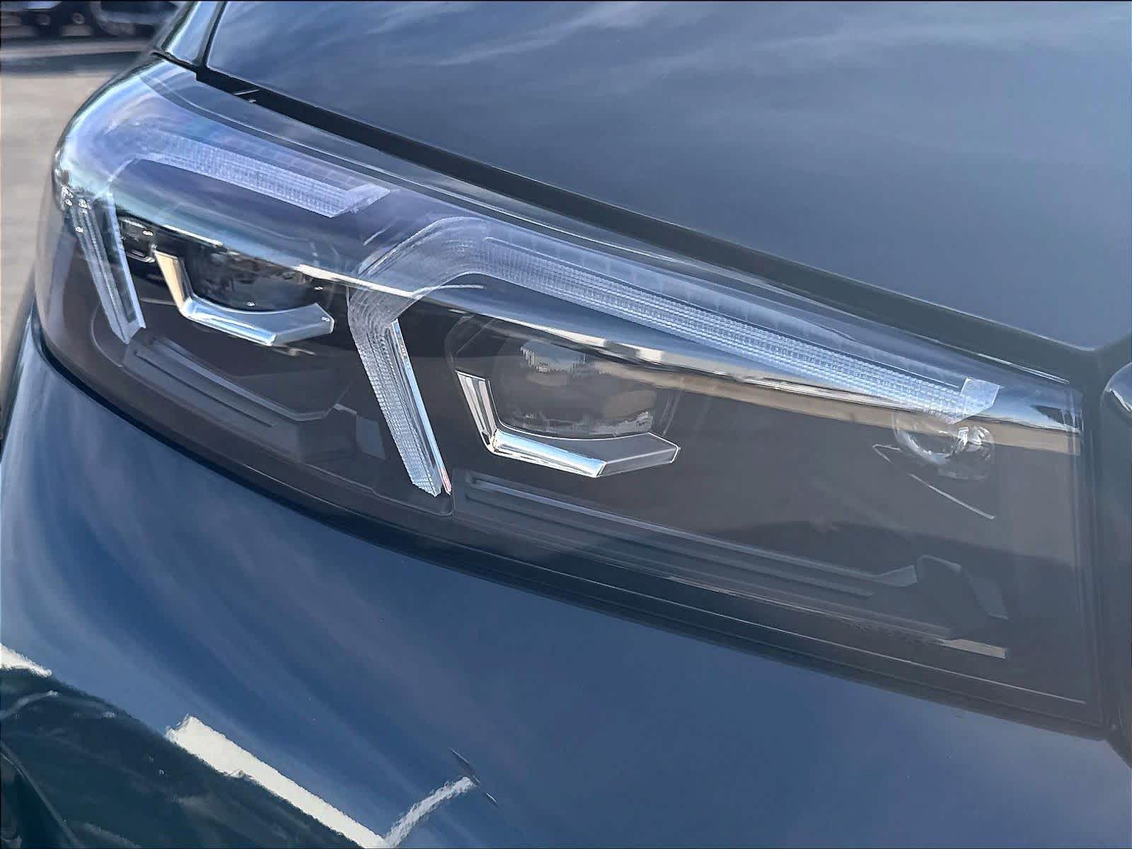 New 2026 BMW 330i NA Sedan