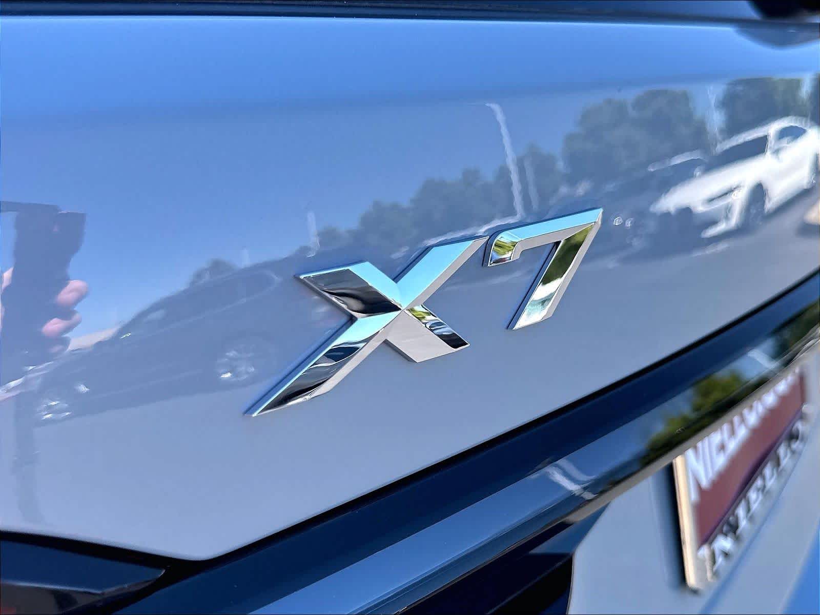 New 2027 BMW X7 xDrive40i SUV