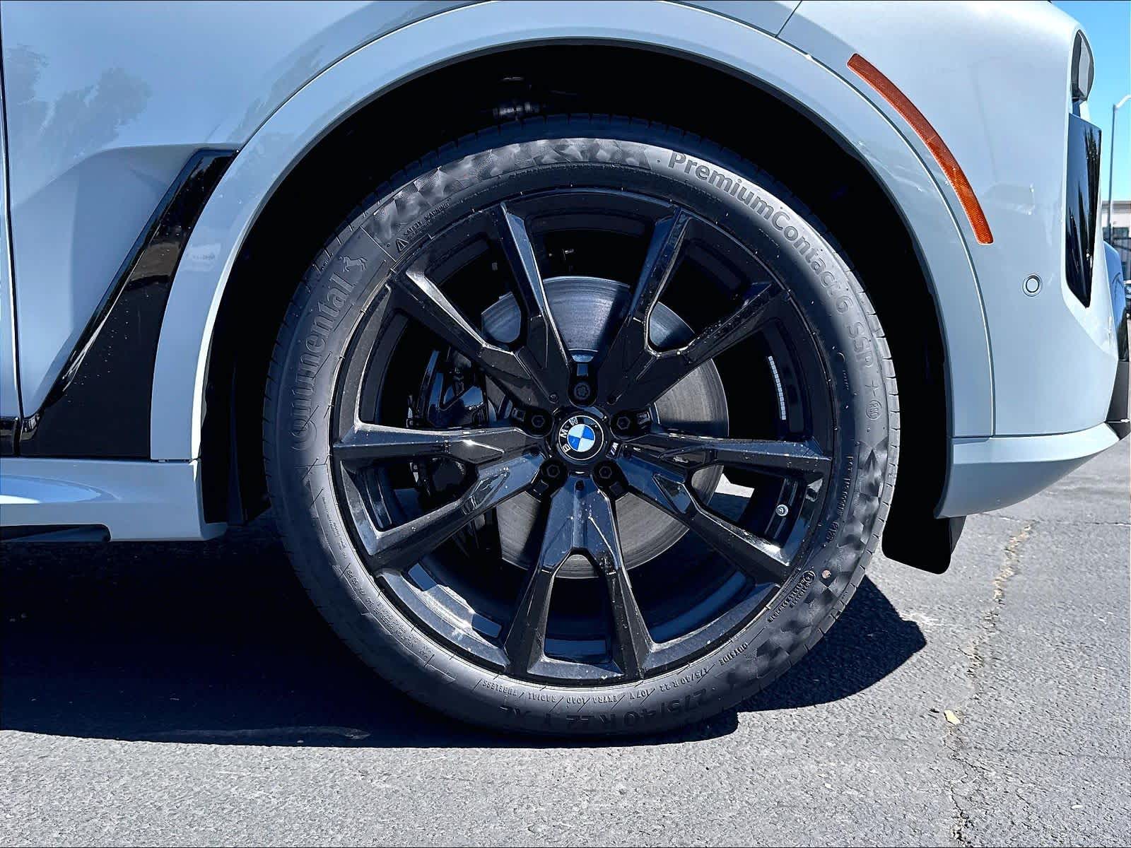 New 2027 BMW X7 xDrive40i SUV