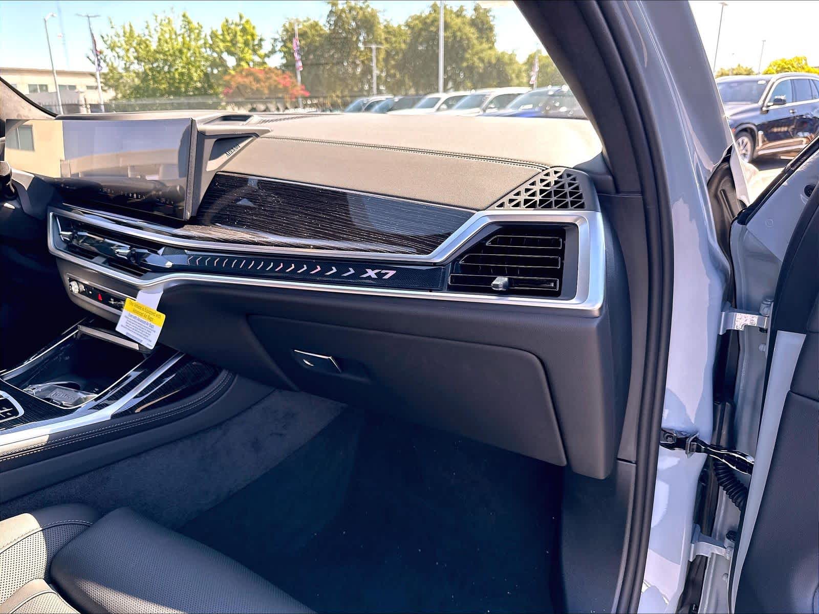 New 2027 BMW X7 xDrive40i SUV