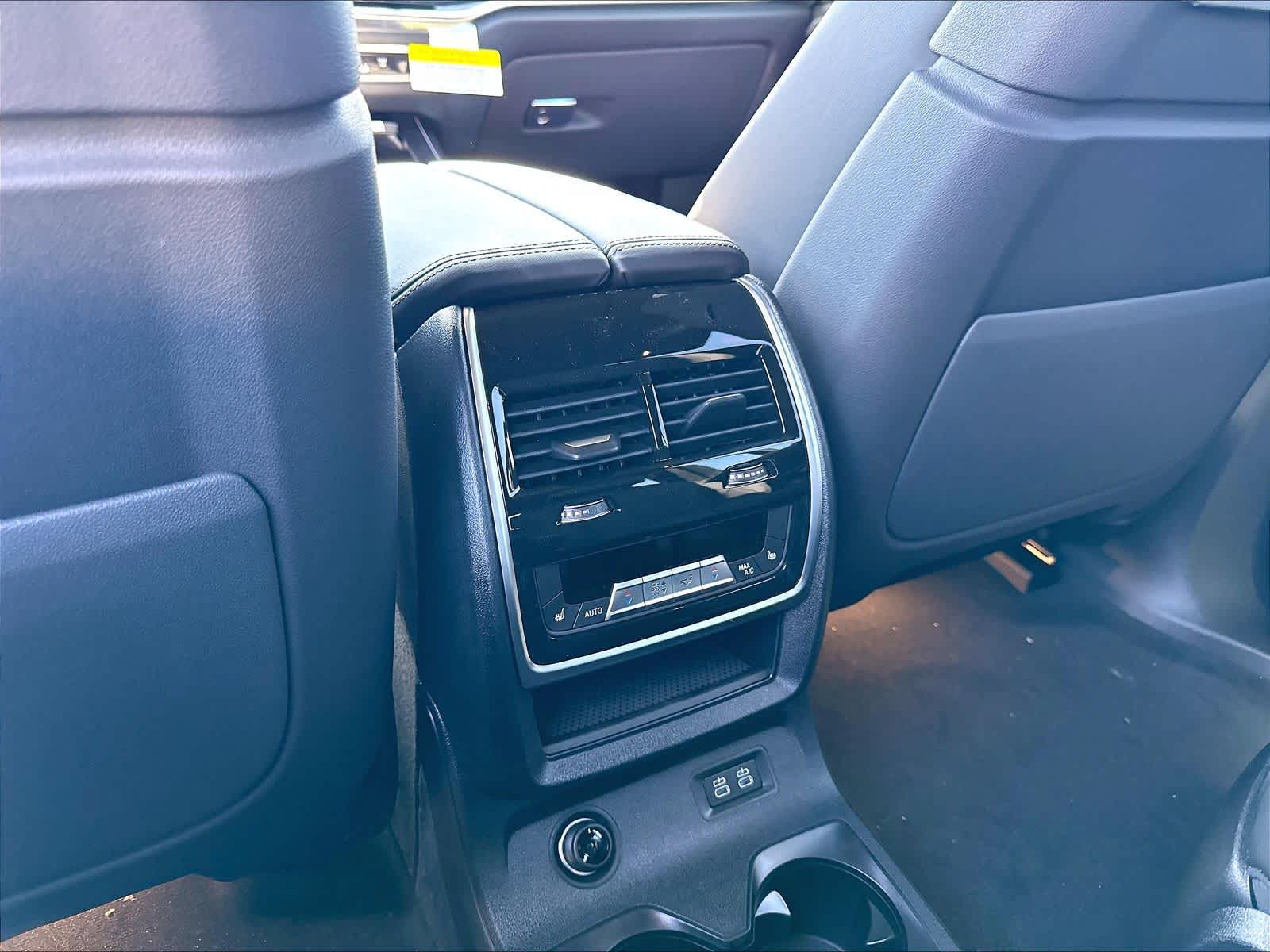 New 2027 BMW X7 xDrive40i SUV