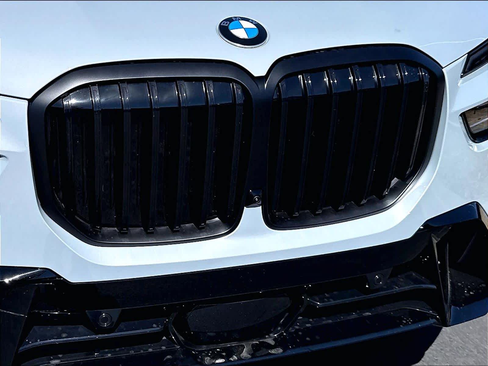New 2027 BMW X7 xDrive40i SUV