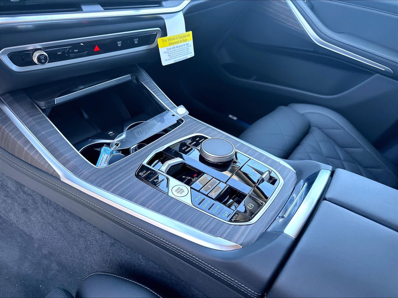 New 2027 BMW X7 xDrive40i SUV