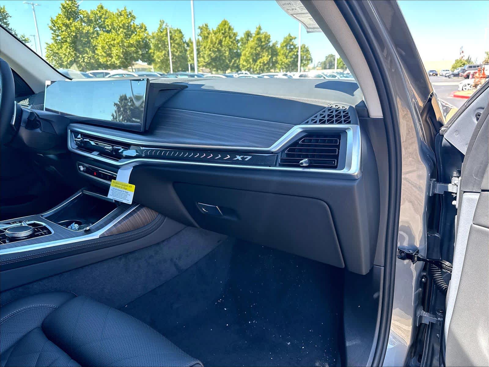 New 2027 BMW X7 xDrive40i SUV