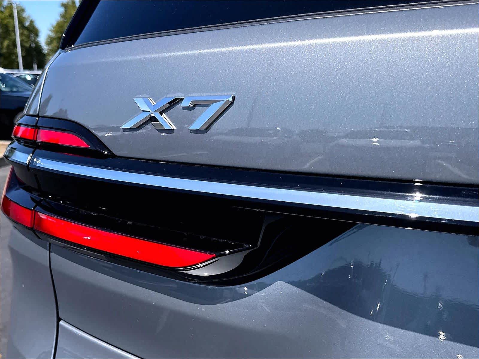 New 2027 BMW X7 xDrive40i SUV
