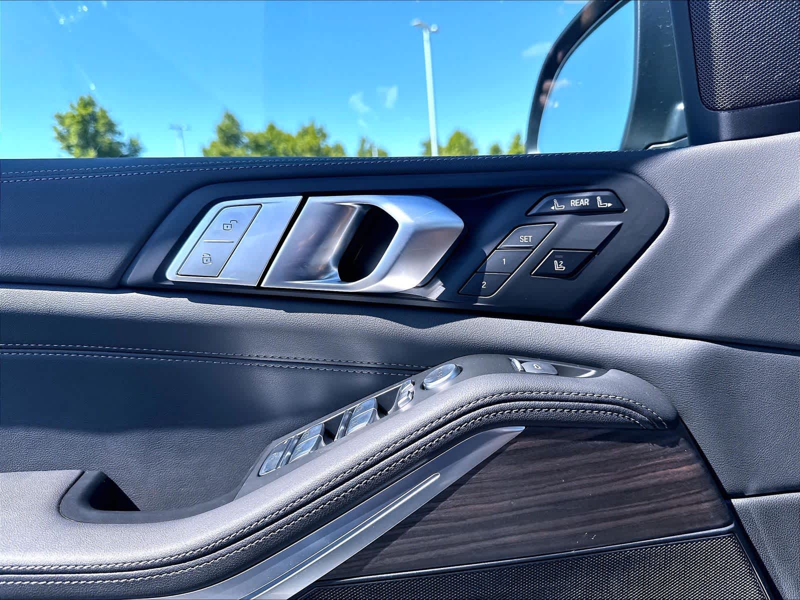 New 2027 BMW X7 xDrive40i SUV