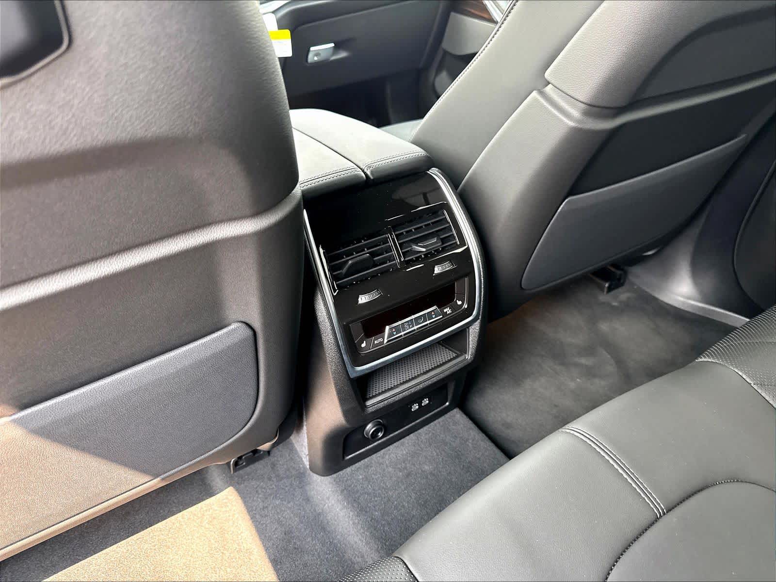 New 2026 BMW X5 xDrive40i SUV