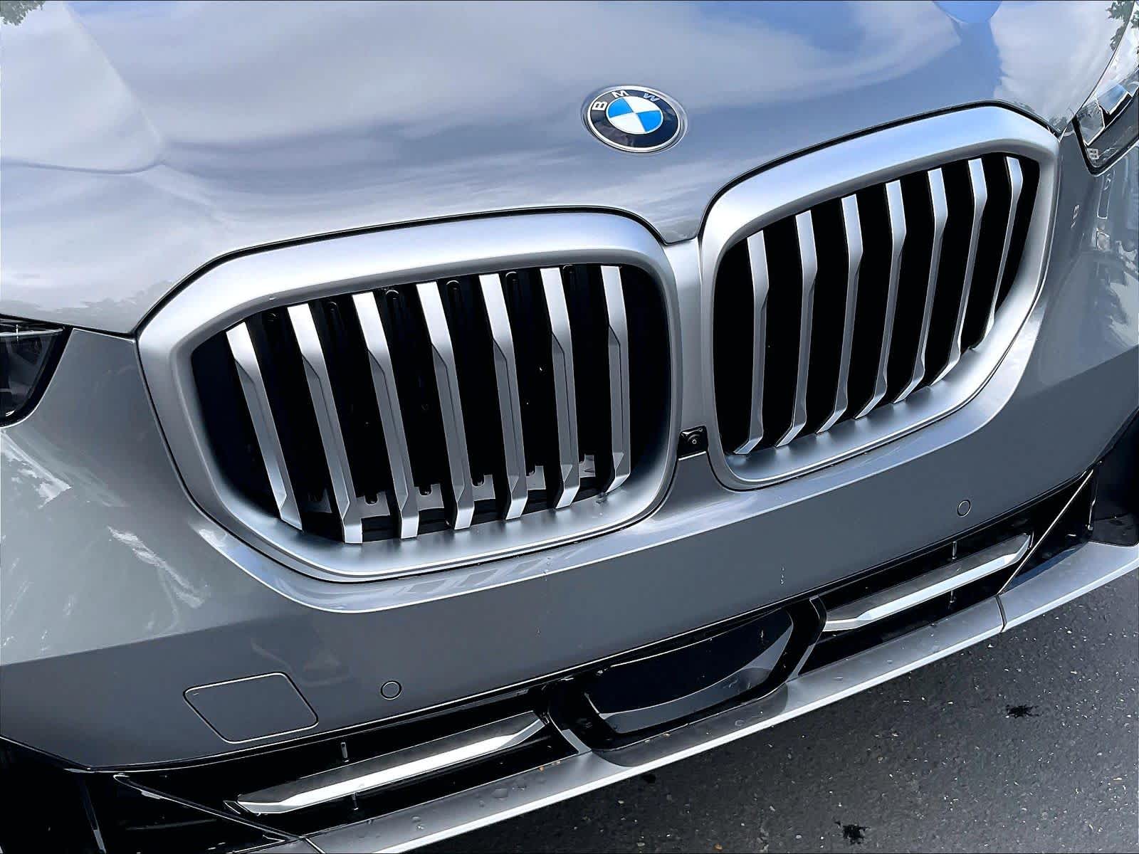 New 2026 BMW X5 xDrive40i SUV