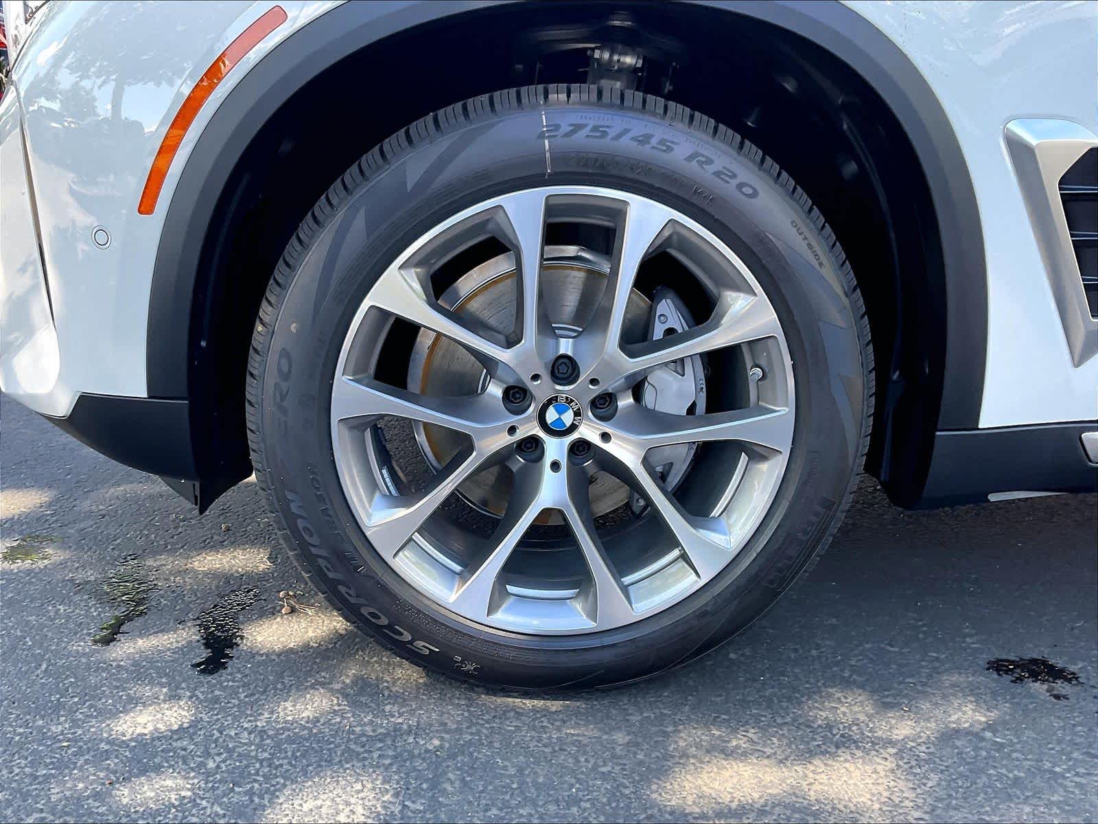 New 2026 BMW X5 xDrive40i SUV