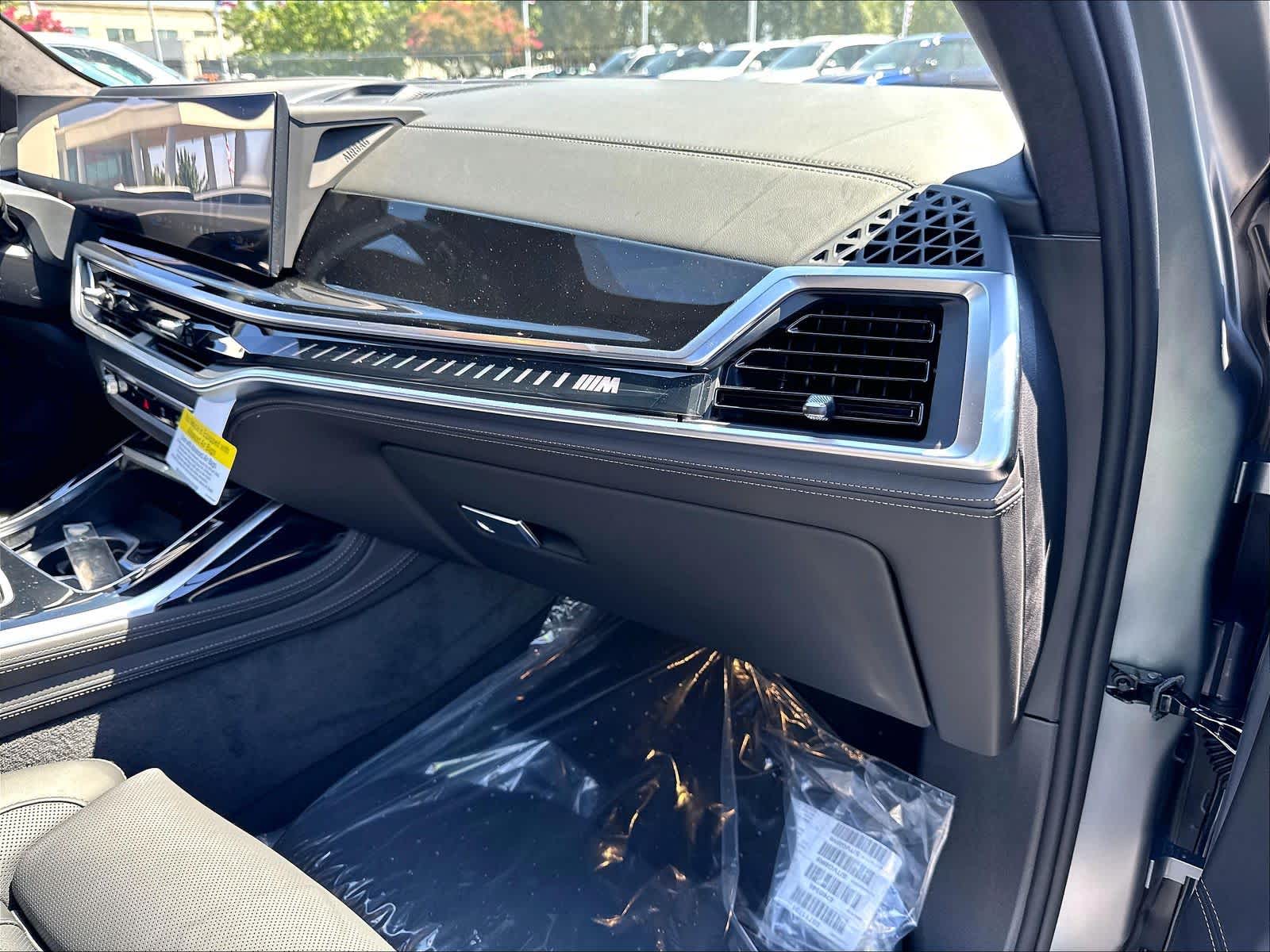 New 2027 BMW X7 M60i SUV