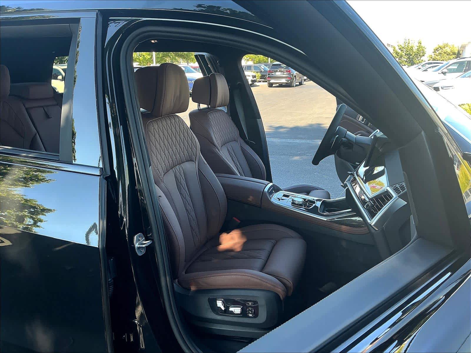 New 2026 BMW X7 M60i SUV