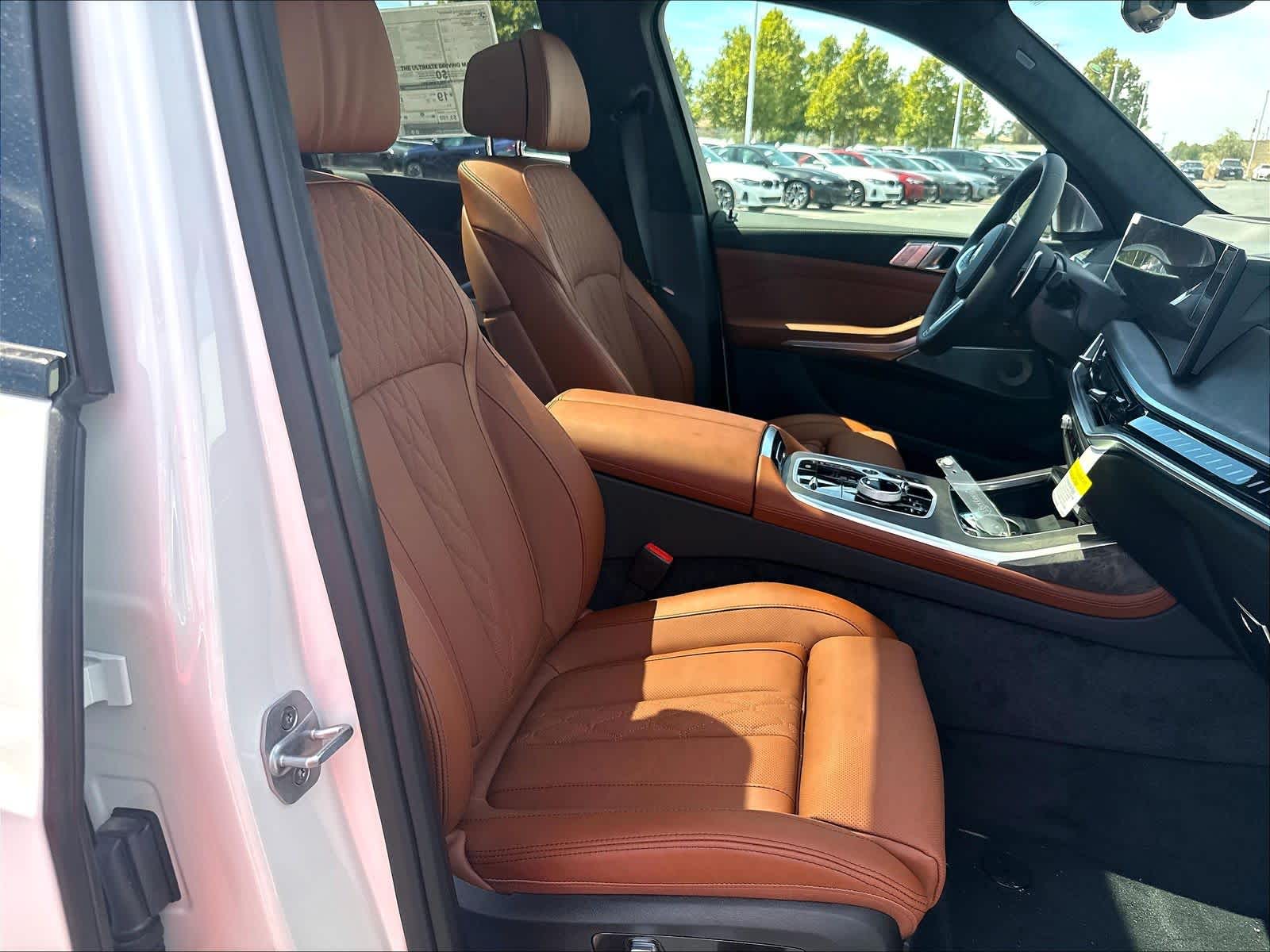 New 2027 BMW X7 M60i SUV