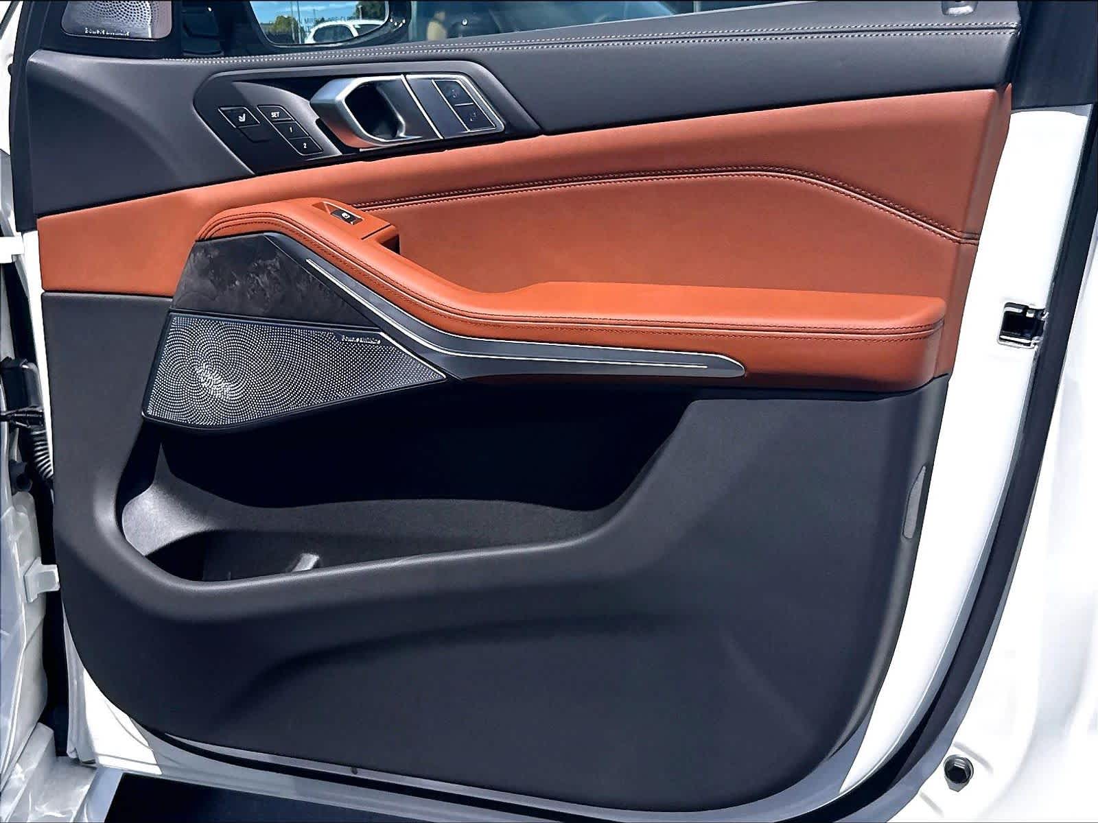 New 2027 BMW X7 M60i SUV