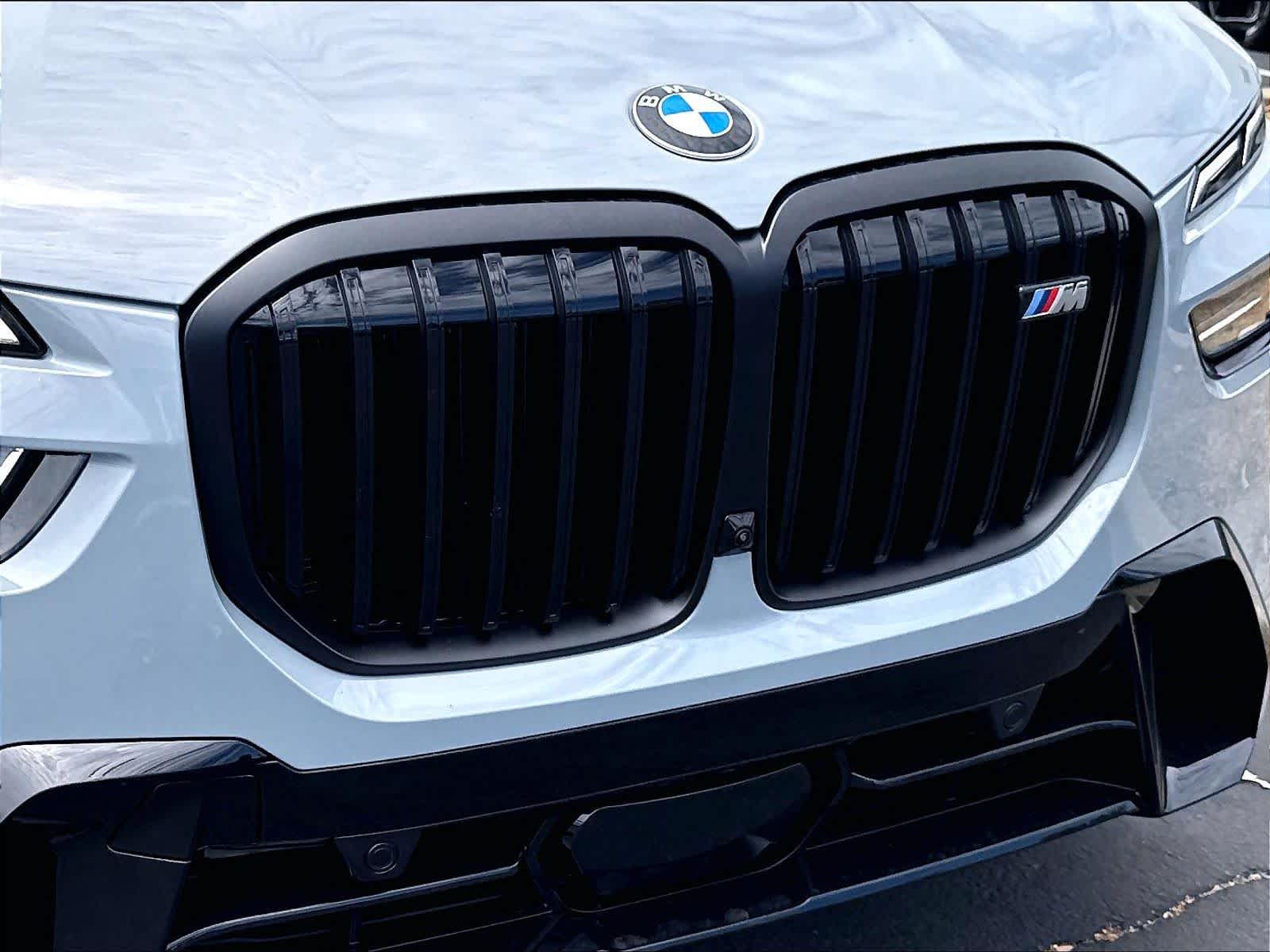 New 2027 BMW X7 M60i SUV