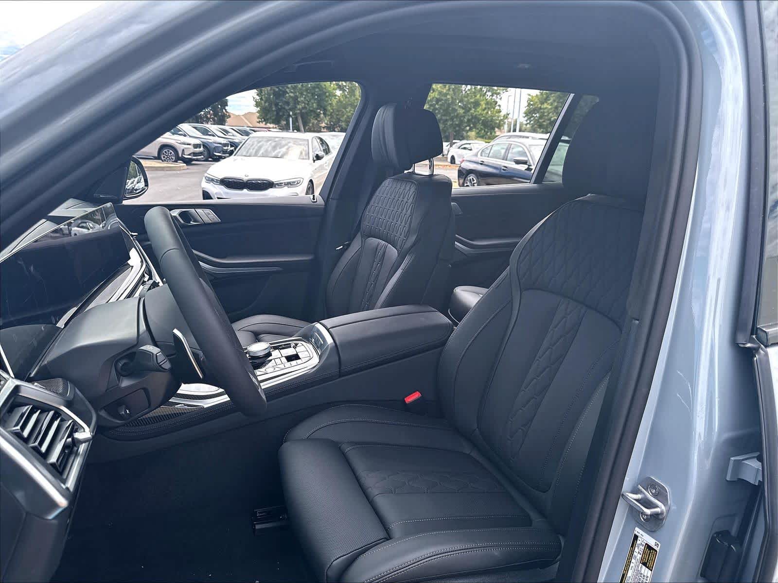 New 2027 BMW X7 M60i SUV