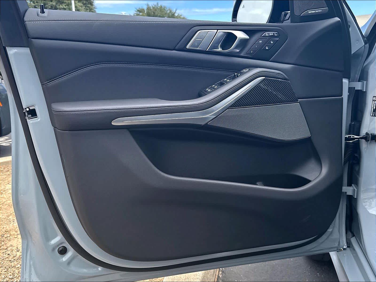 New 2027 BMW X7 M60i SUV
