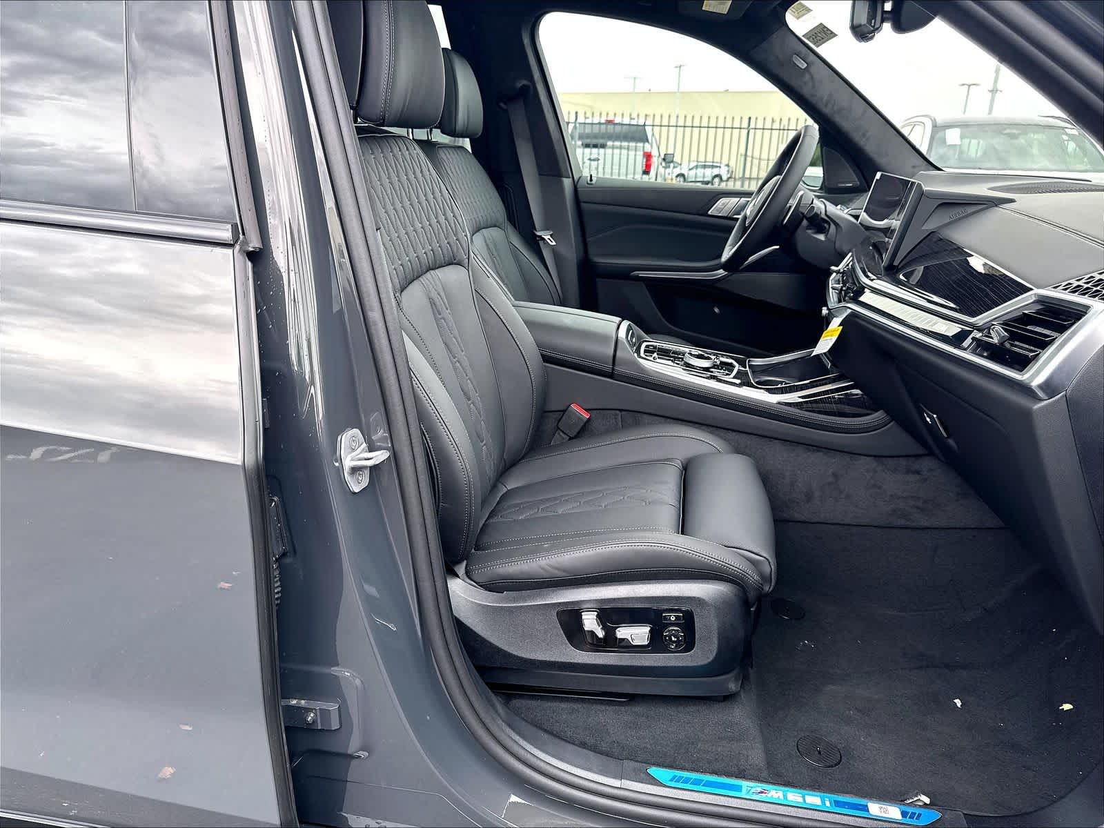 New 2027 BMW X7 M60i SUV