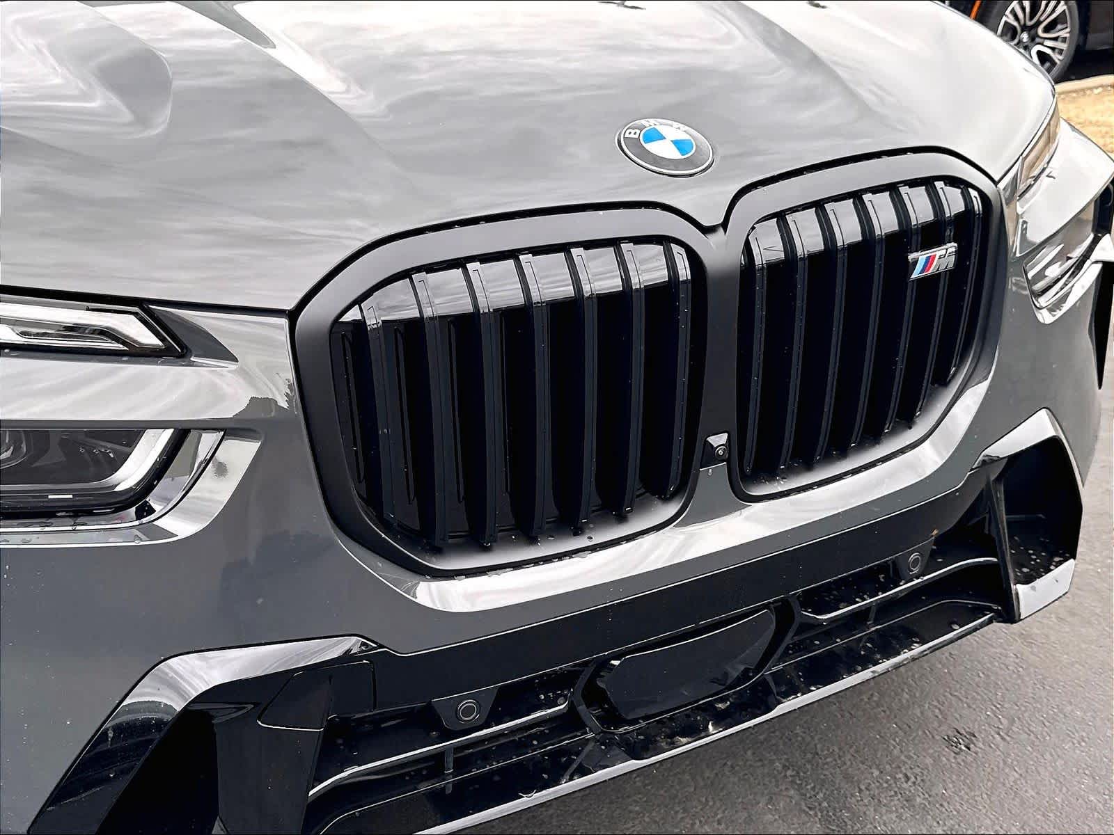 New 2027 BMW X7 M60i SUV