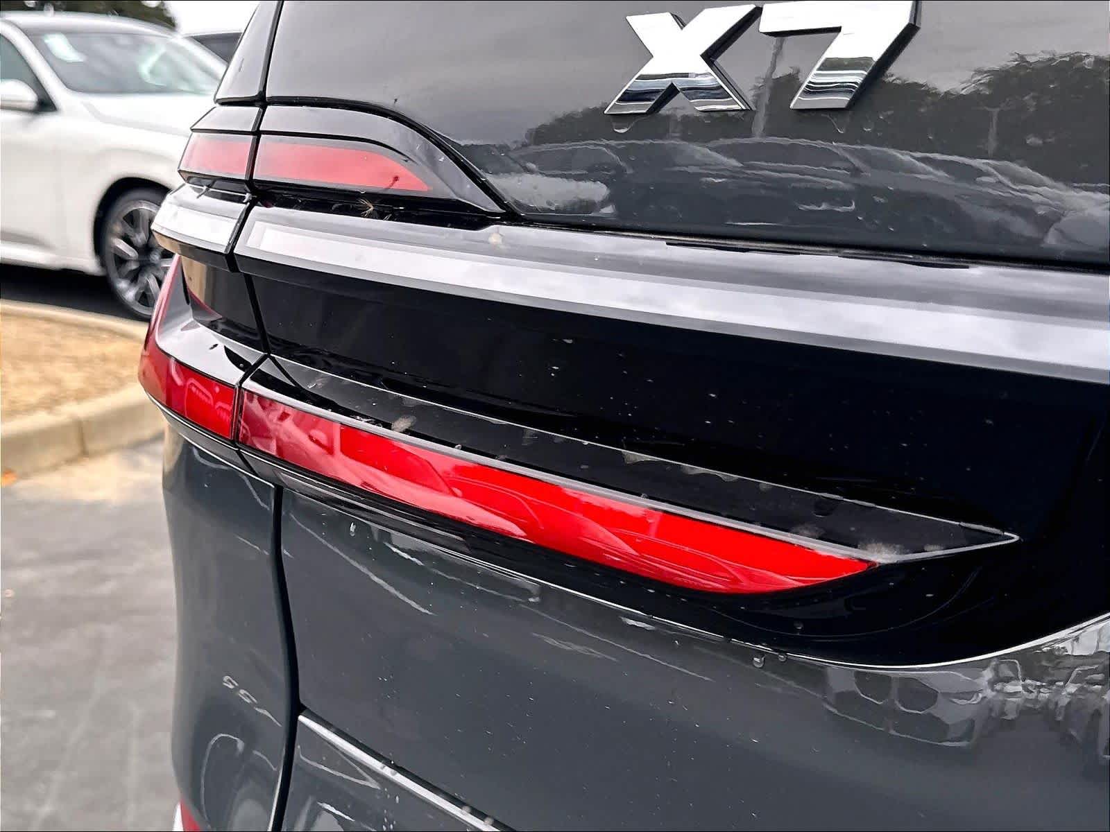 New 2027 BMW X7 M60i SUV