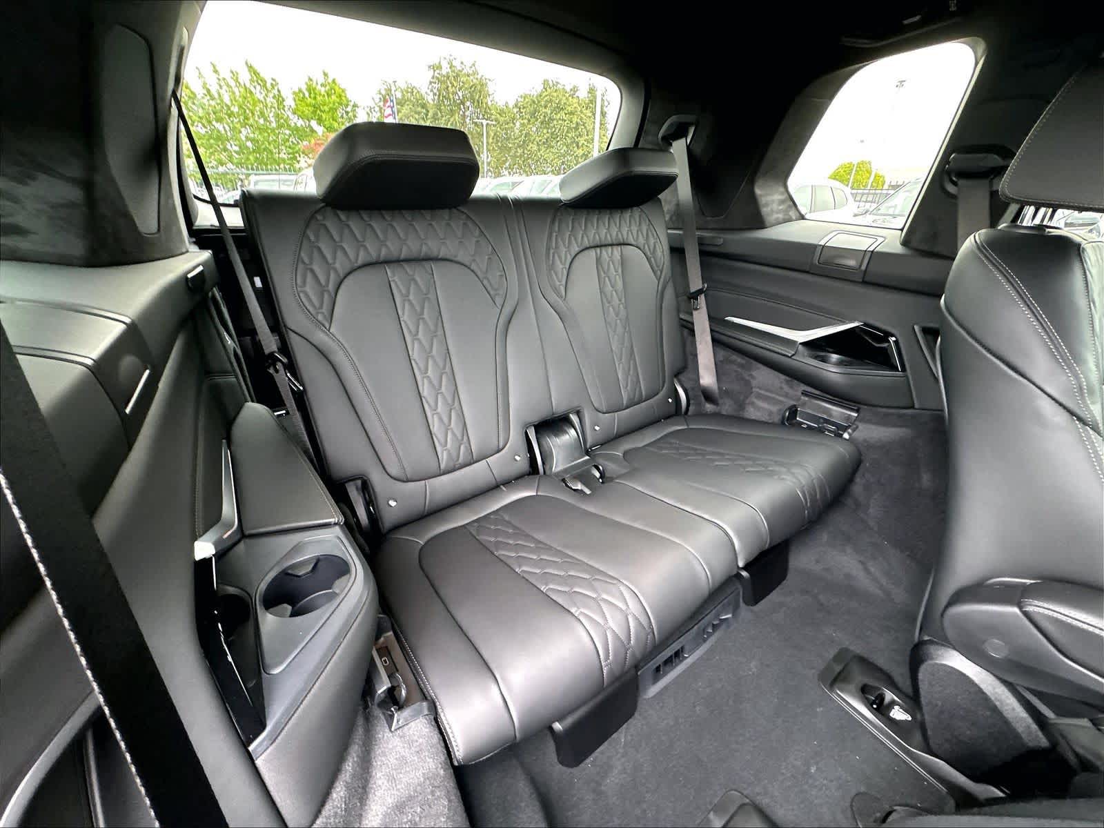 New 2027 BMW X7 M60i SUV