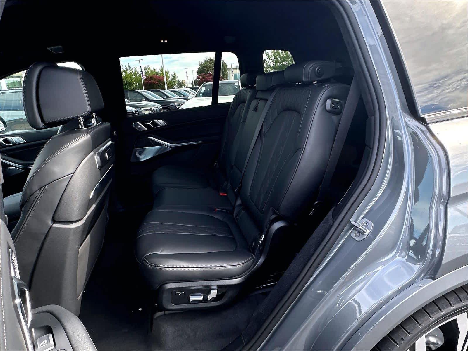 New 2027 BMW X7 M60i SUV
