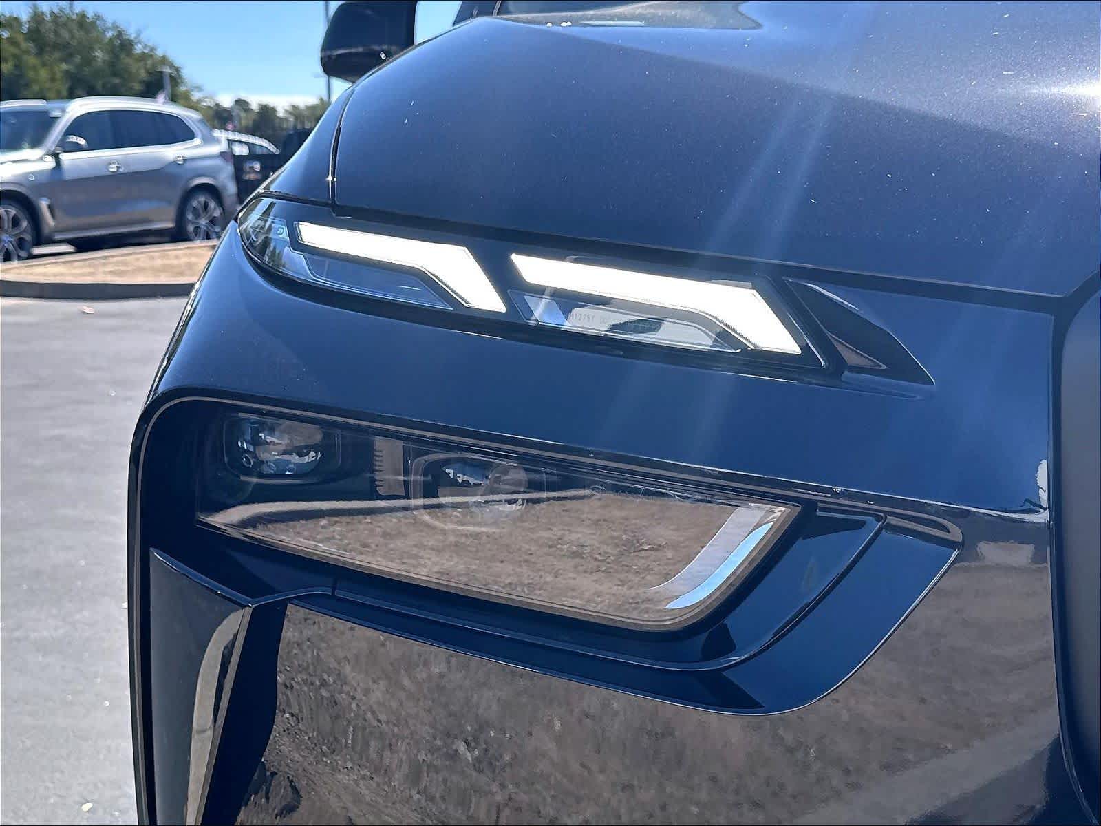 New 2027 BMW X7 M60i SUV