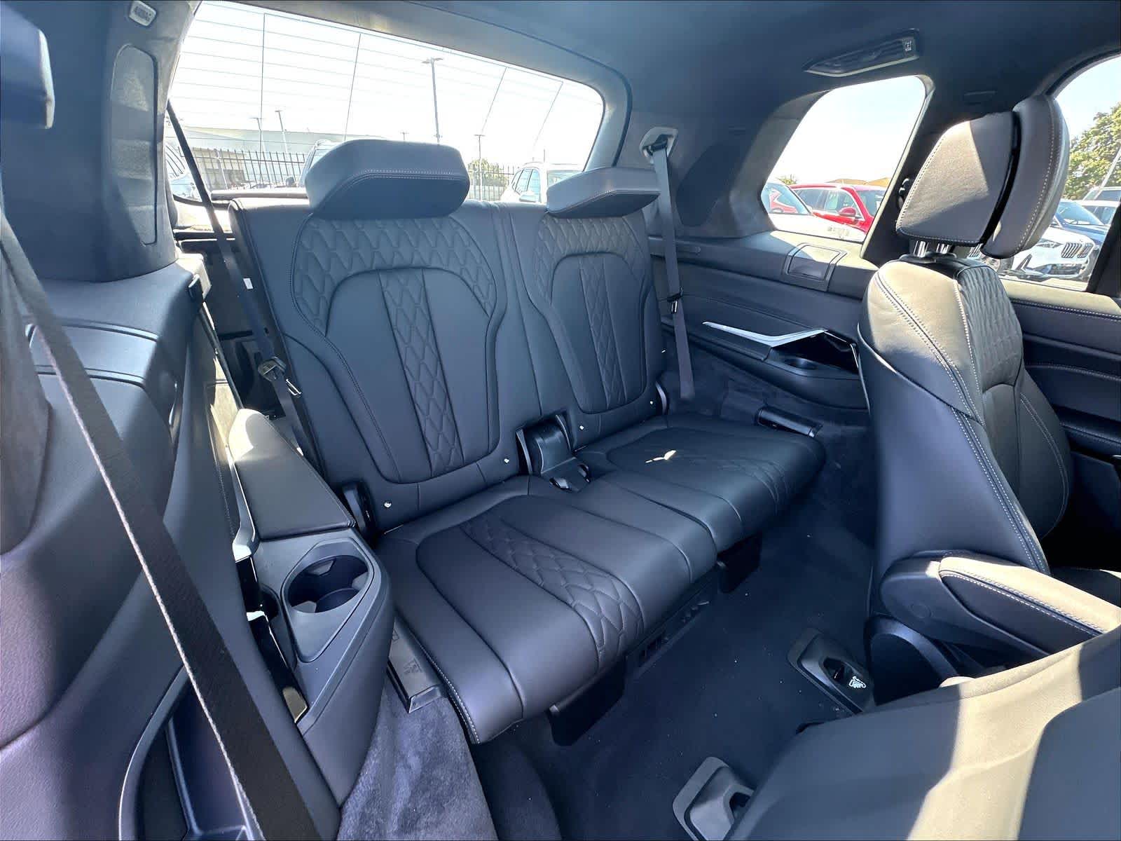 New 2027 BMW X7 M60i SUV