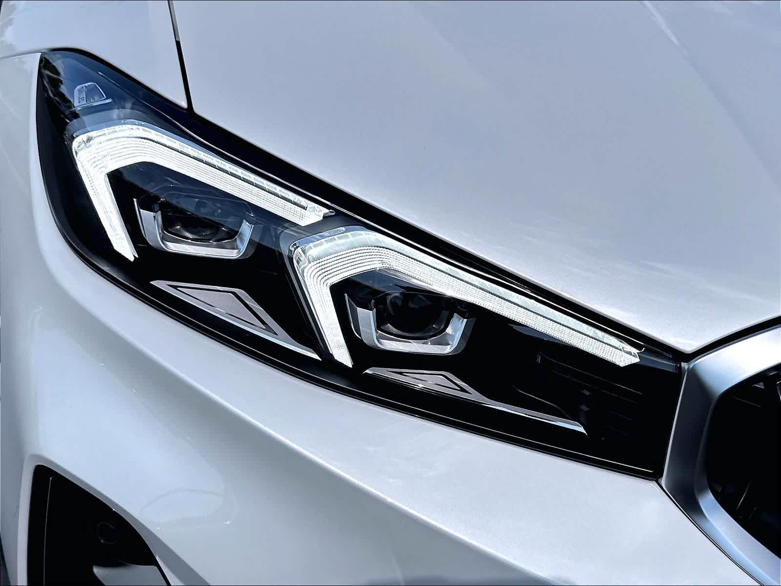 New 2026 BMW 330i xDrive Sedan