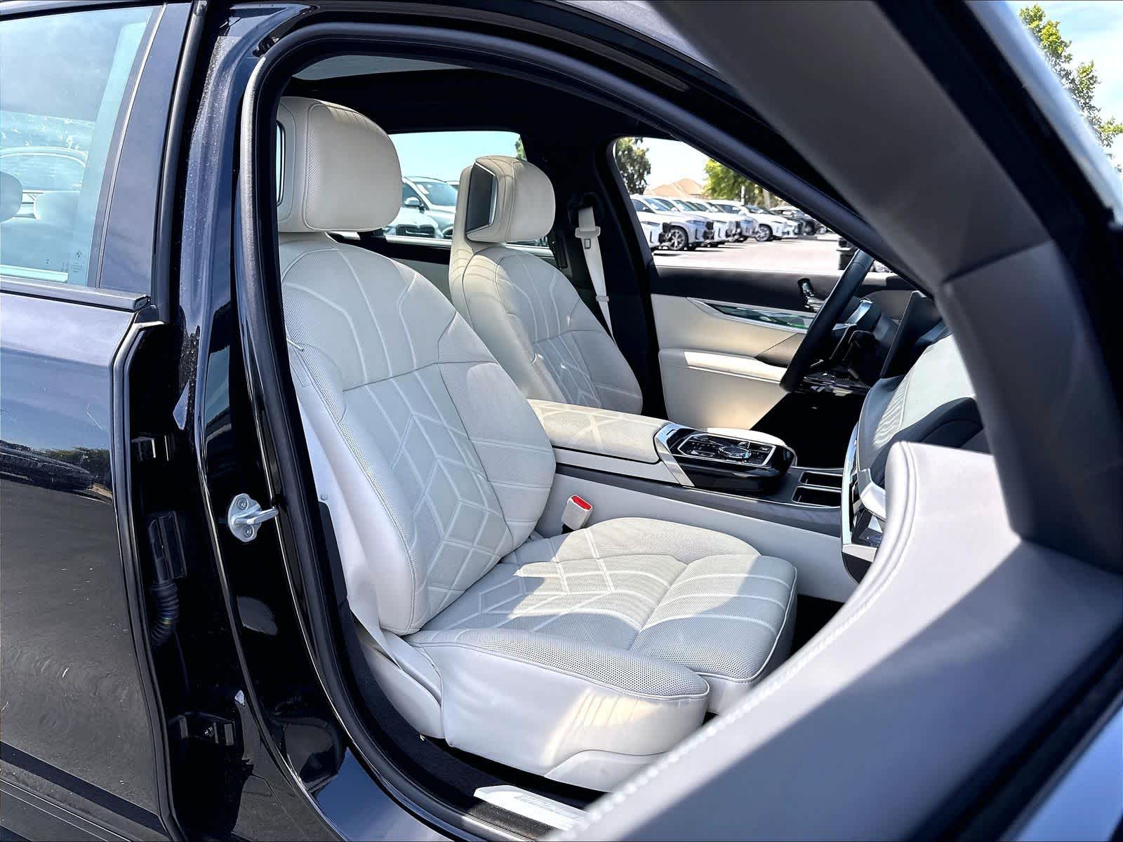 Used 2025 BMW 760i xDrive Sedan