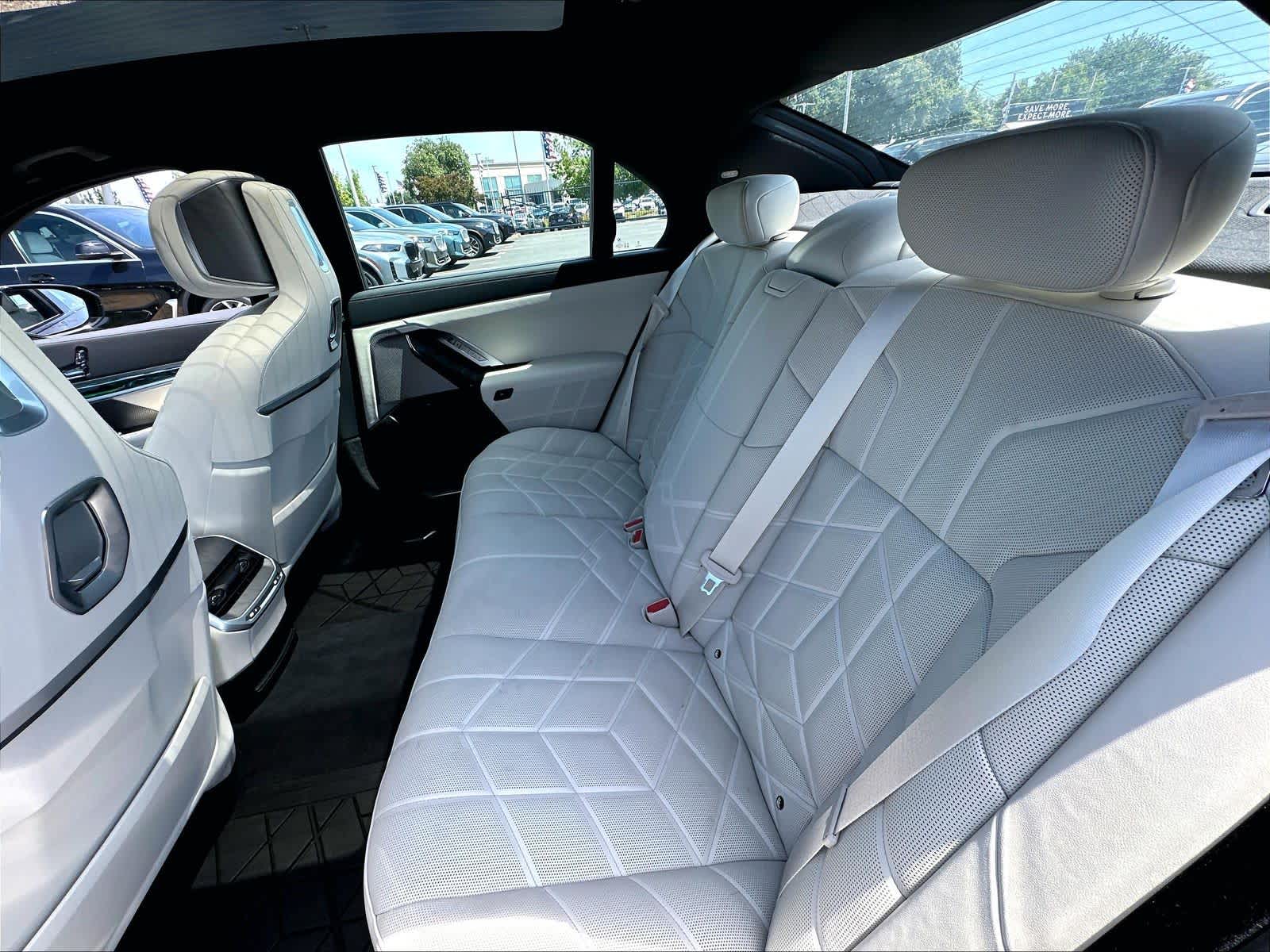 Used 2025 BMW 760i xDrive Sedan