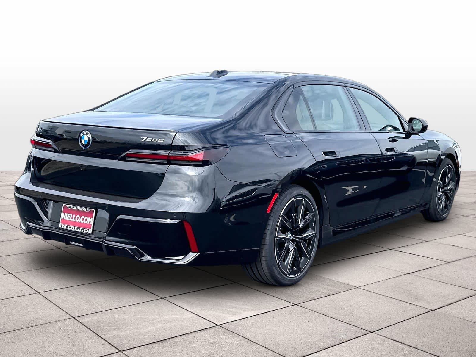 New 2026 BMW 750e xDrive Sedan