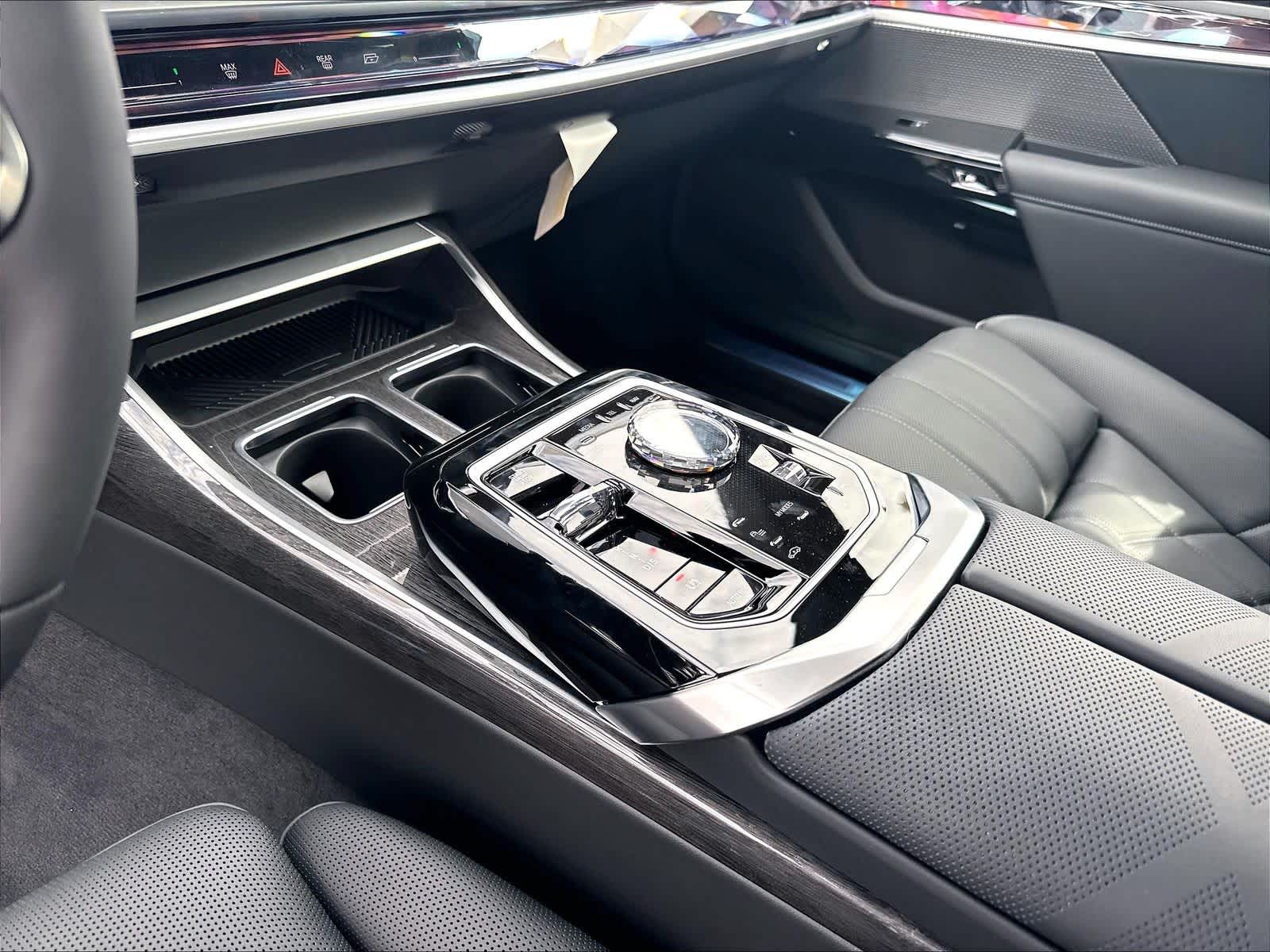New 2026 BMW 750e xDrive Sedan