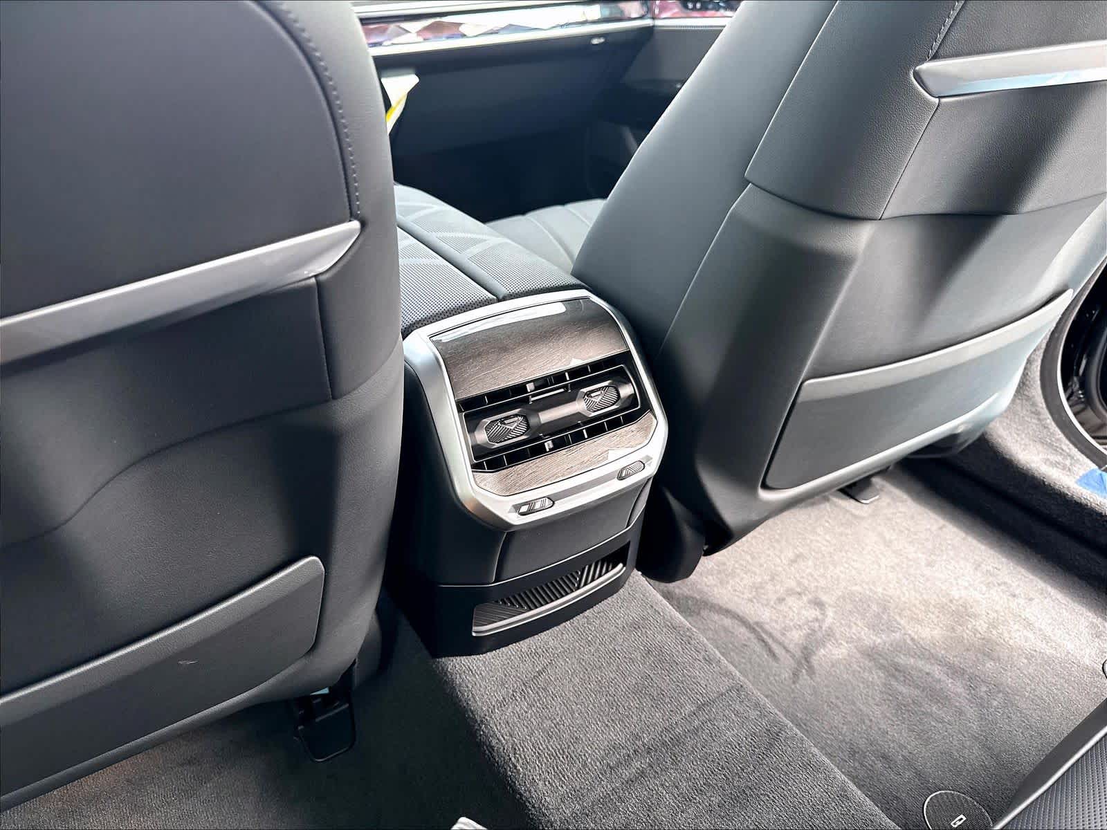 New 2026 BMW 750e xDrive Sedan