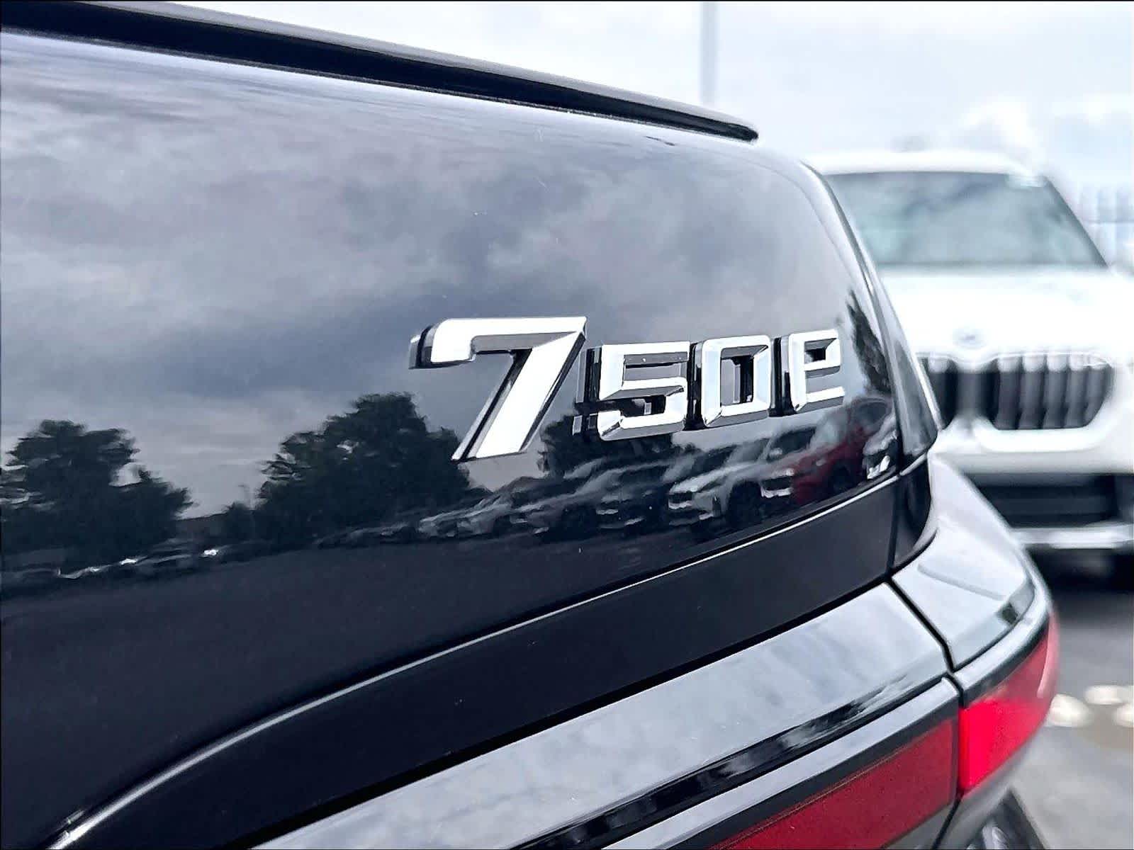 New 2026 BMW 750e xDrive Sedan